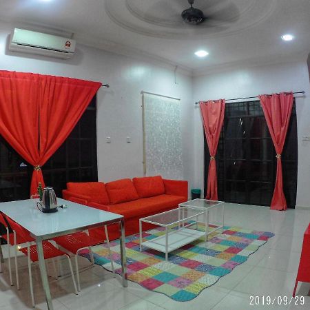 Holiday Homestay ดันกัน ภายนอก รูปภาพ