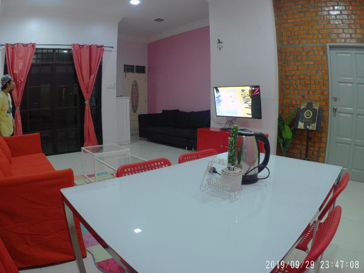 Holiday Homestay ดันกัน ภายนอก รูปภาพ